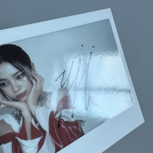 ITZY YUNA SIGNED 7TH MINI ALBUM 'KILL MY DOUBT' POLAROID POSTCARD